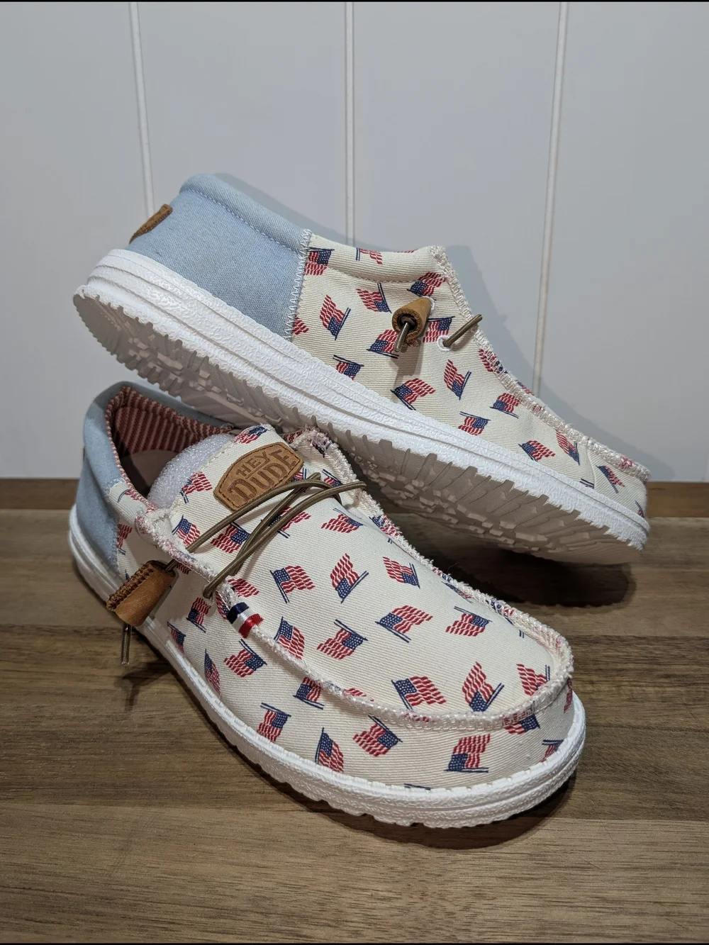 NWOT Hey Dude Wally Americana Flag Unisex M7/W9 Slip On Shoes Patriotic Summer
